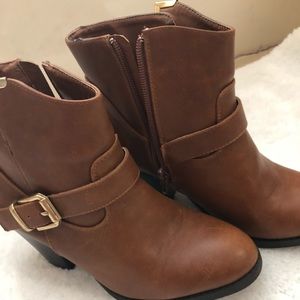 Women’s ankle boots